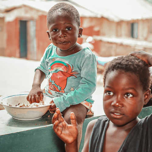 Spende eine Mahlzeit für eine Person in Ghana